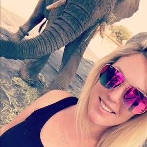 Meet your Posher, Christina